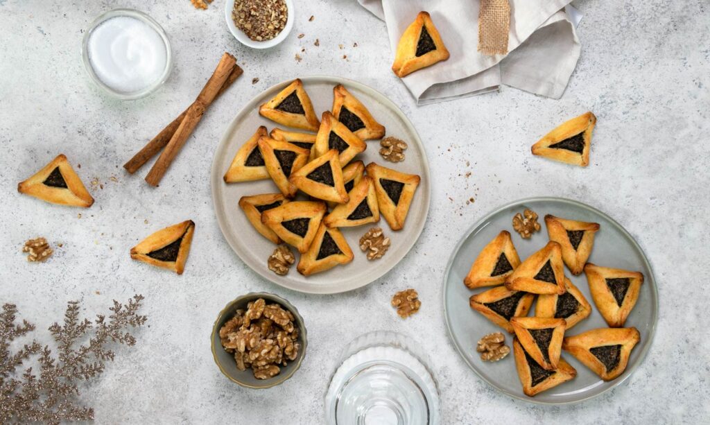 Zuckerfreie Hamantaschen mit Mohnfüllung - Cookinesi Zuckerfreie Hamantaschen mit Mohnfüllung - Cookinesi