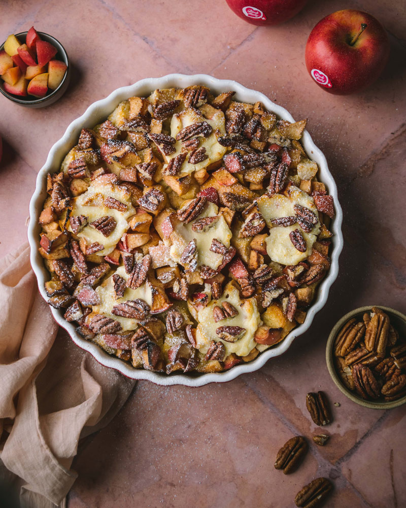 Frühstücksauflauf mit Zimt-Äpfel und Pekannüssen